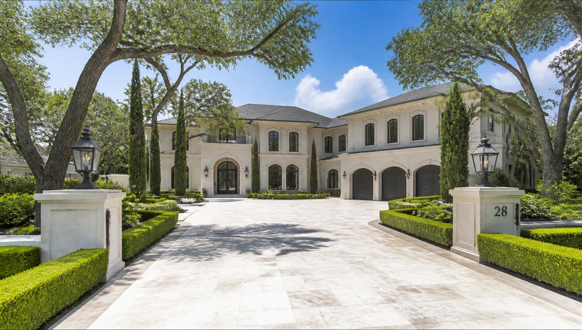 Luxury home exterior in River Oaks, Houston, Texas